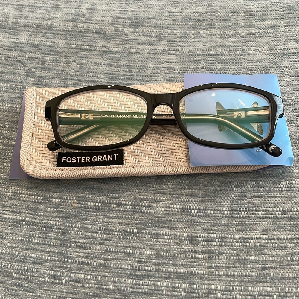 Foster Grant James 1.00 Multifocal 3 lens strength in one pair of glasses